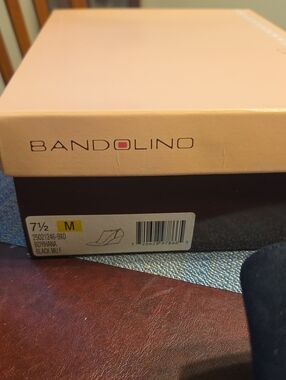 Never Worn BANDOLINO WOMENS ANKLE BOOT